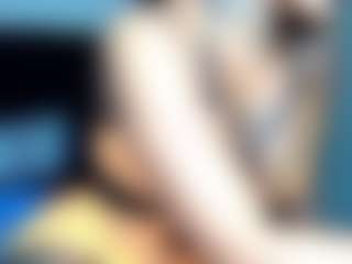 chaneldreamzz's Live Sex Cam Show