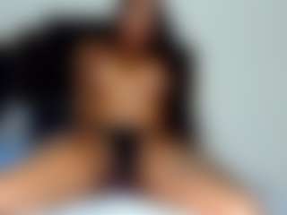 chaneldreamzz's Live Sex Cam Show
