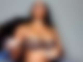 chaneldreamzz's Live Sex Cam Show