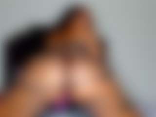 chaneldreamzz's Live Sex Cam Show