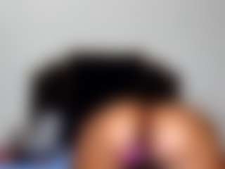 chaneldreamzz's Live Sex Cam Show