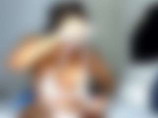 chaneldreamzz's Live Sex Cam Show