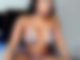 chaneldreamzz's Live Sex Cam Show