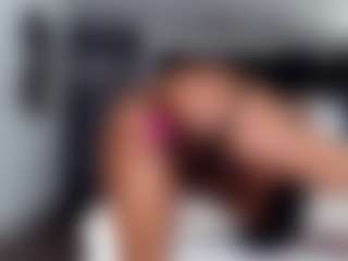 chaneldreamzz's Live Sex Cam Show