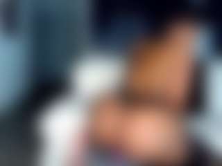 chaneldreamzz's Live Sex Cam Show