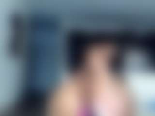 chaneldreamzz's Live Sex Cam Show