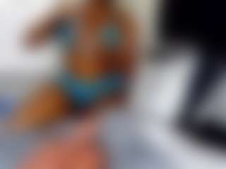 chaneldreamzz's Live Sex Cam Show