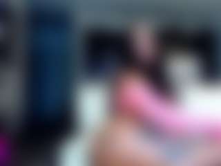 chaneldreamzz's Live Sex Cam Show