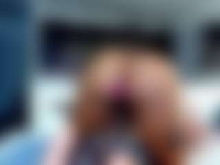 chaneldreamzz's Live Sex Cam Show