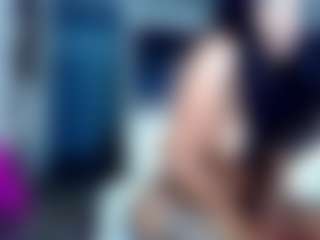chaneldreamzz's Live Sex Cam Show