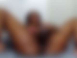 chaneldreamzz's Live Sex Cam Show