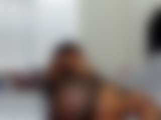 chaneldreamzz's Live Sex Cam Show
