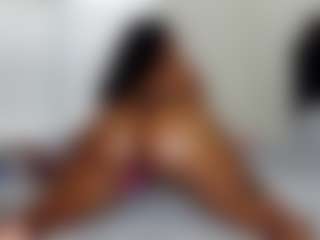 chaneldreamzz's Live Sex Cam Show