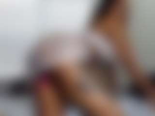 chaneldreamzz's Live Sex Cam Show