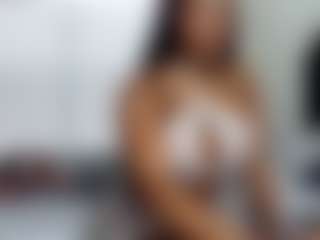 chaneldreamzz's Live Sex Cam Show