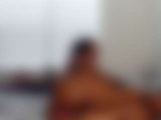 chaneldreamzz's Live Sex Cam Show