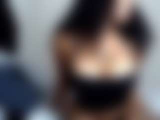 chaneldreamzz's Live Sex Cam Show