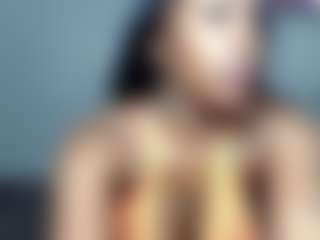 chaneldreamzz's Live Sex Cam Show