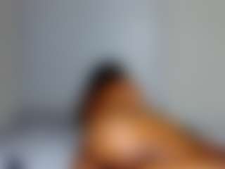 chaneldreamzz's Live Sex Cam Show