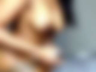 chaneldreamzz's Live Sex Cam Show