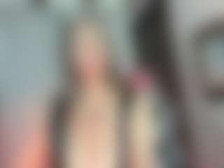 Rebe MILF webcam performer live streaming