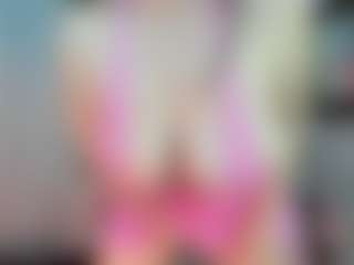 Rebe MILF webcam performer live streaming
