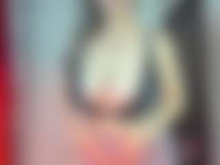 Live cam show with Rebe - Curvy Middle Aged on sexytreat.net