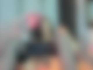 Live cam show with Rebe - Mature on liverealitysex.com