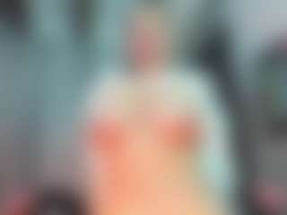 Live cam show with Rebe - Curvy Middle Aged on Lustler