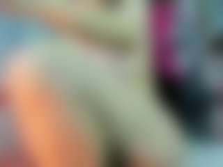 Live cam show with Rebe - Granny on madthumbs