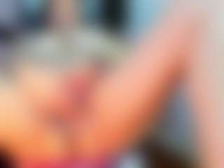 Live cam show with Rebe - Mature on Dare Cams
