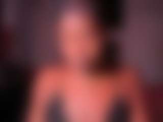 Live cam show with Iluvsaffire Bleu - Black on Sex Cam Show