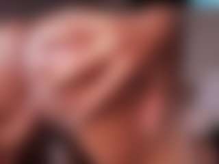 Live cam show with Iluvsaffire Bleu - Black Big Ass on MyBangCams