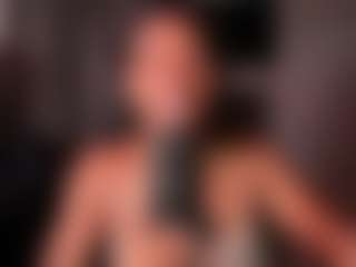Live cam show with Iluvsaffire Bleu - Big Tits on Camsoda Late Night