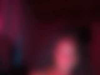 Live cam show with Iluvsaffire Bleu - Bedroom on Fling VIP Chat