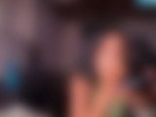 Live cam show with Iluvsaffire Bleu - Ebony Shaved Pussy on livesuperchat.net