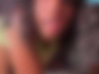 Live cam show with Iluvsaffire Bleu - Brown Eyes Black on Streamer API