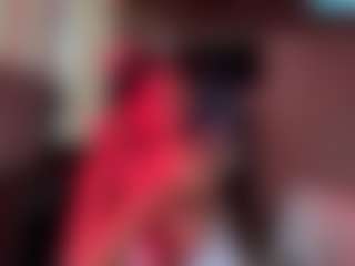 Live cam show with Iluvsaffire Bleu - Bedroom on Uber Horny