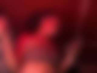 Live cam show with Iluvsaffire Bleu - Brown Eyes on livesexfox.com