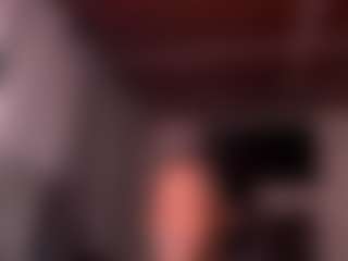 Live cam show with Iluvsaffire Bleu - Bedroom on EXY