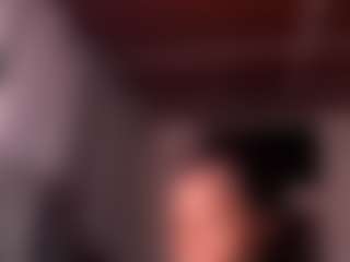 Live cam show with Iluvsaffire Bleu - Spank Ebony on fuklive.com