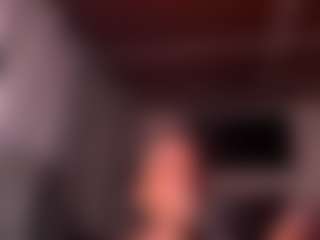 Live cam show with Iluvsaffire Bleu - Average on milfzrlive.com