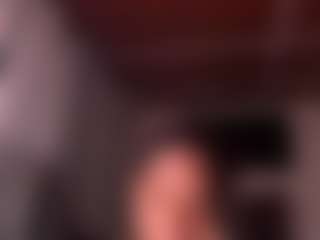 Live cam show with Iluvsaffire Bleu - Bedroom Ebony on justonemore.cc