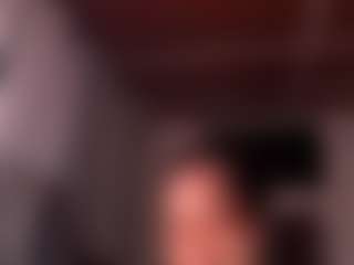 Live cam show with Iluvsaffire Bleu - Double Penetration on milfzrlive.com