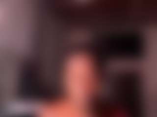 Live cam show with Iluvsaffire Bleu - Double Penetration on Instabang