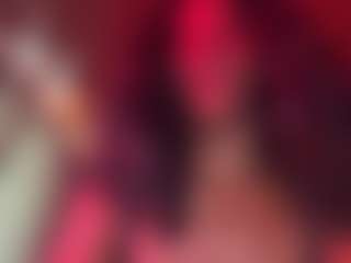 Live cam show with Iluvsaffire Bleu - Big Ass on Camsoda