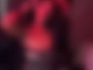 Iluvsaffire Bleu's Live Sex Cam Show