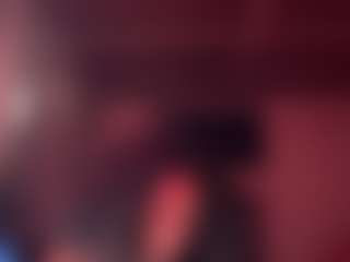 Live cam show with Iluvsaffire Bleu - Bedroom on Camsoda