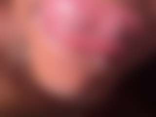 Live cam show with Iluvsaffire Bleu - Orgasm on Gym Cam Girls