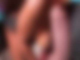 Live cam show with Iluvsaffire Bleu - Shaved Pussy on Nude Live Now